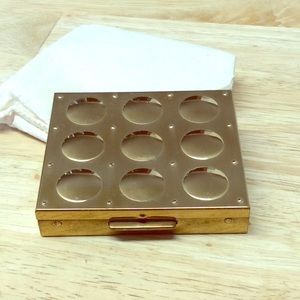 Vintage Gold Tone Face Powder Compact